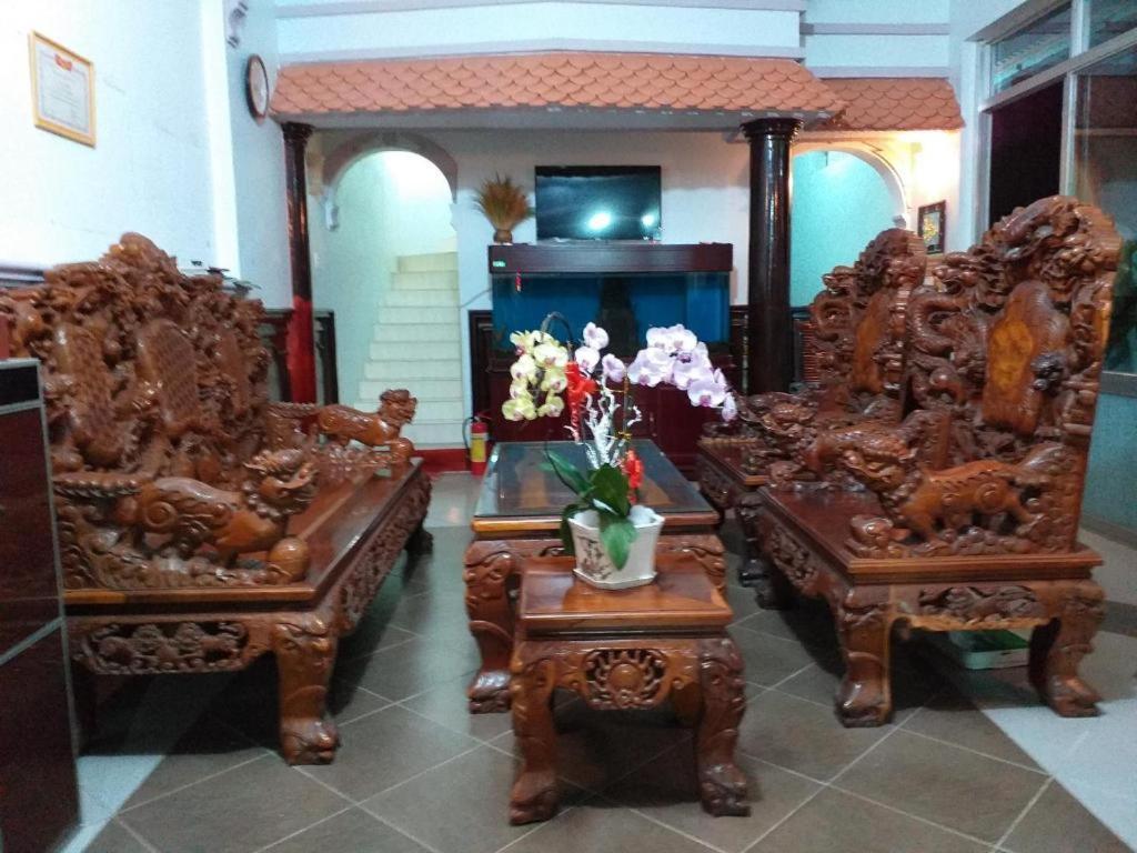 Отель Nha Nghi Nguyen Anh Лонгхай Экстерьер фото